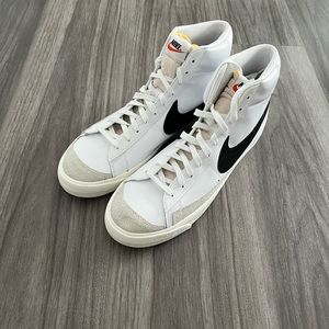 Nike Blazer Mid ‘77 Vintage 🦷